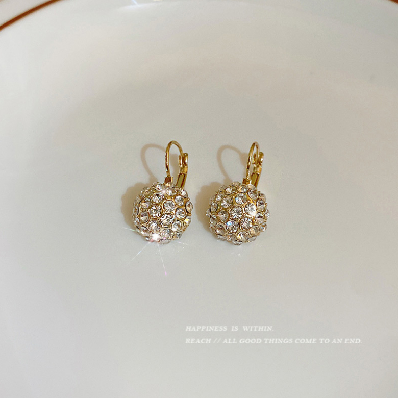 Bông Tai Đính Đá Quý Hình Bán Nguyệt Sang Trọng Thời Trang