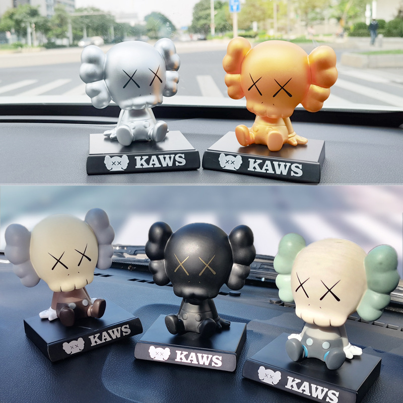 Mô Hình Nhân Vật KAWS 9 Kiểu Dáng Đang Nằm Trong Phim Hoạt Hình One Piece Bằng PVC Trang Trí Xe Hơi