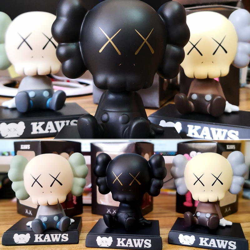 Mô Hình Nhân Vật KAWS 9 Kiểu Dáng Đang Nằm Trong Phim Hoạt Hình One Piece Bằng PVC Trang Trí Xe Hơi
