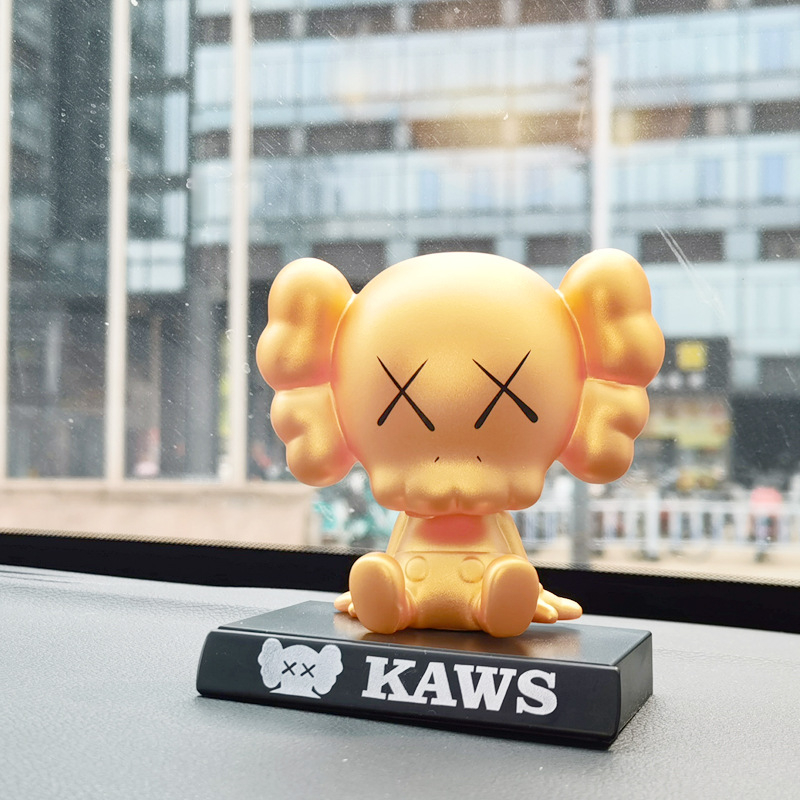 Mô Hình Nhân Vật KAWS 9 Kiểu Dáng Đang Nằm Trong Phim Hoạt Hình One Piece Bằng PVC Trang Trí Xe Hơi