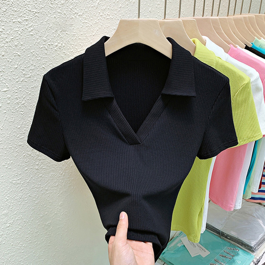 MINIMALIST LABO Áo thun cổ polo chữ V tay ngắn màu trơn cơ bản cho nữ LNE02179 (màu đen)
