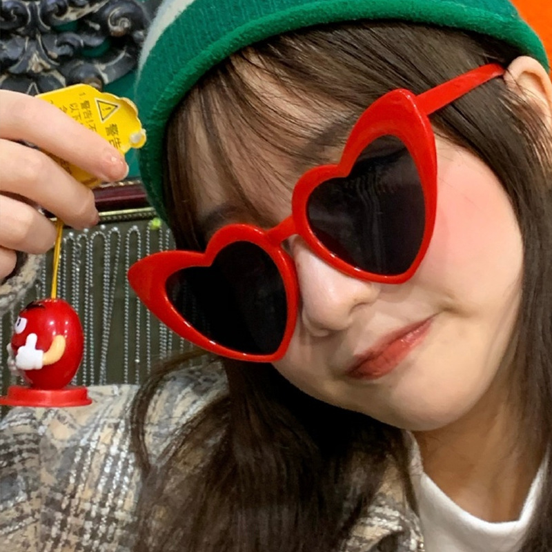 Kính Mát Hình Trái Tim Thời Trang Hàn Quốc Y2K