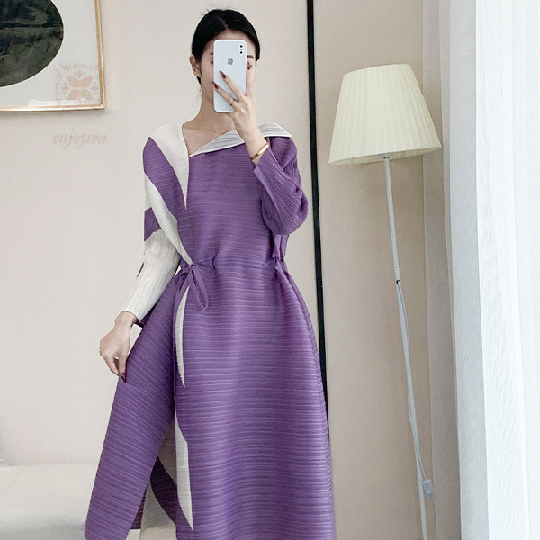 Issey Miyake Đầm Dài Tay Dáng Rộng Siêu Co Giãn Phối Màu Phù Hợp Cho Nữ