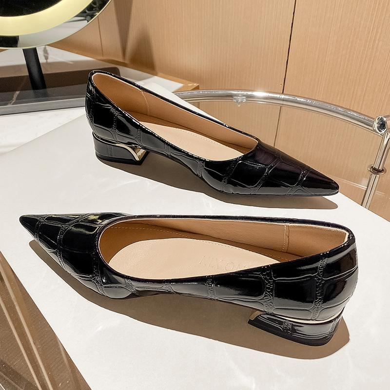 Giày Cao Gót 3Cm Mũi Nhọn Chất Liệu Da Bóng Size 33-42