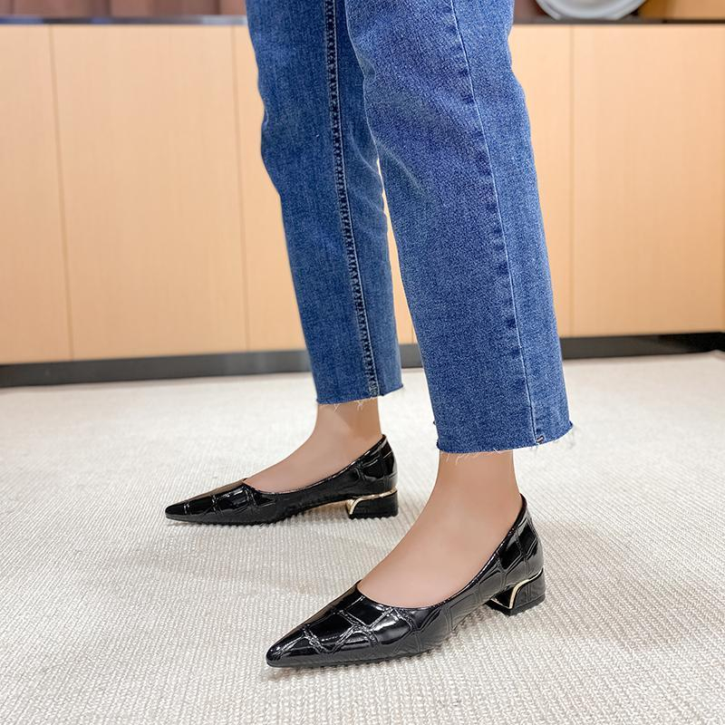 Giày Cao Gót 3Cm Mũi Nhọn Chất Liệu Da Bóng Size 33-42