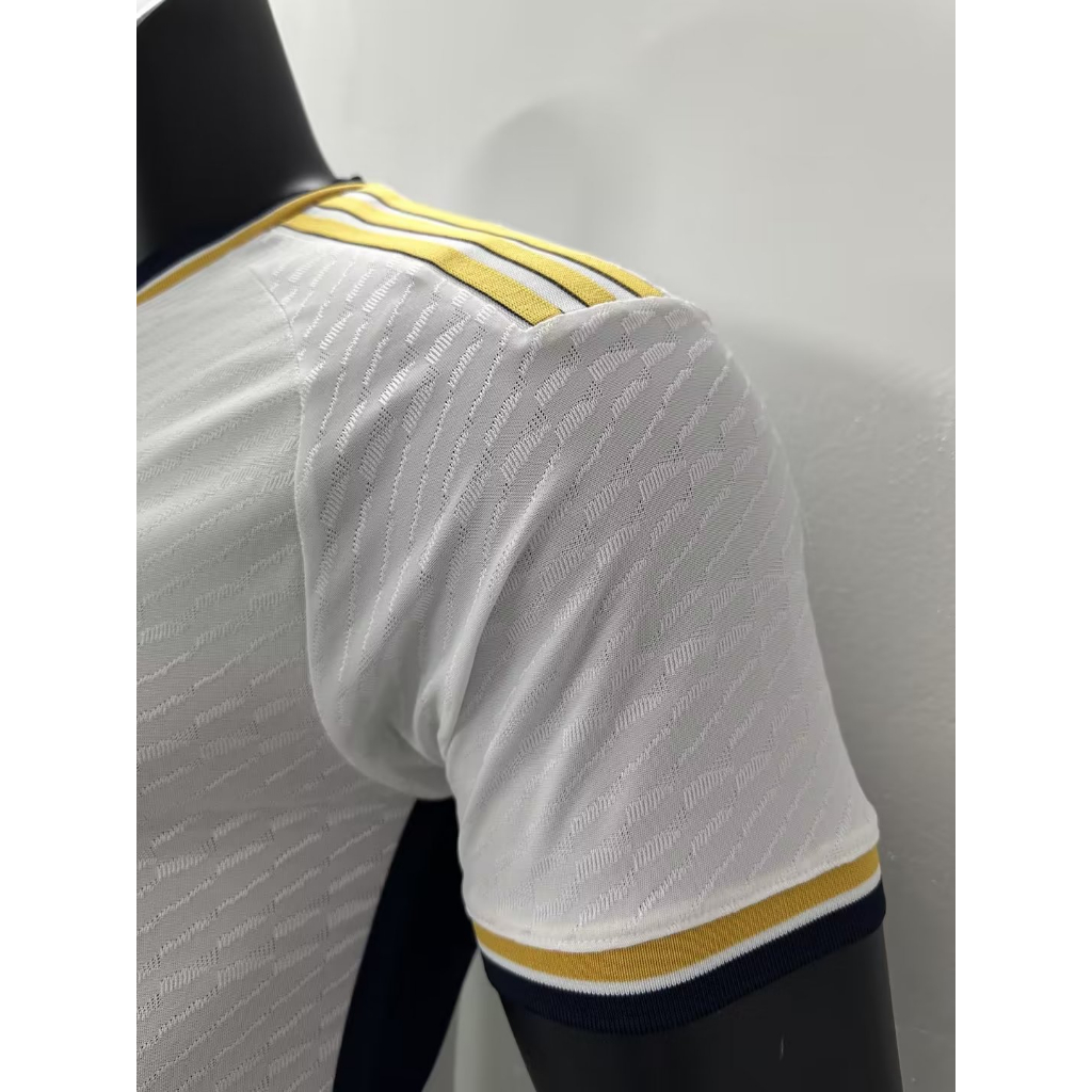 Áo Thun Bóng Đá Tay Ngắn Real Madrid 2324