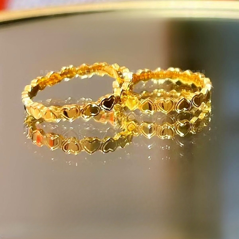 Nhẫn nữ bằng titan cao cấp không gỉ mạ vàng 24k thiết kế nhiều hình trái tim dễ thương phong cách trẻ trung