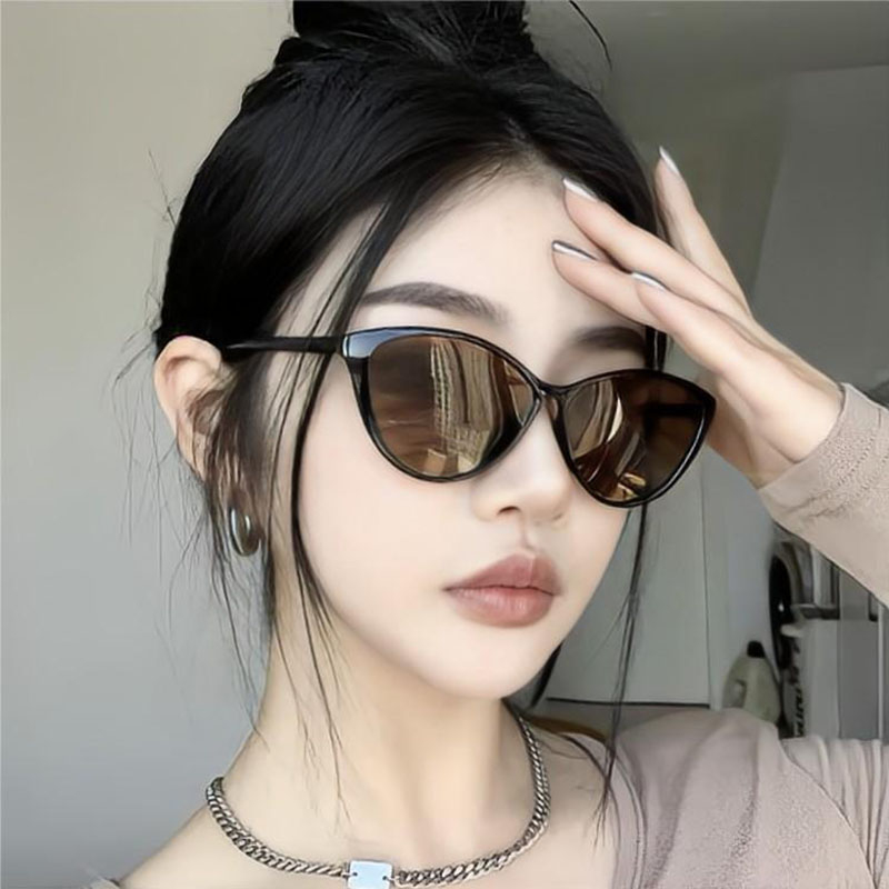Kính Mát Hình Mắt Mèo Nhiều Màu Lựa Chọn Thời Trang vintage Cho Nữ Hàng Ngày