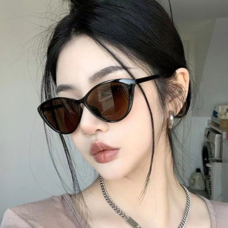 Kính Mát Hình Mắt Mèo Nhiều Màu Lựa Chọn Thời Trang vintage Cho Nữ Hàng Ngày