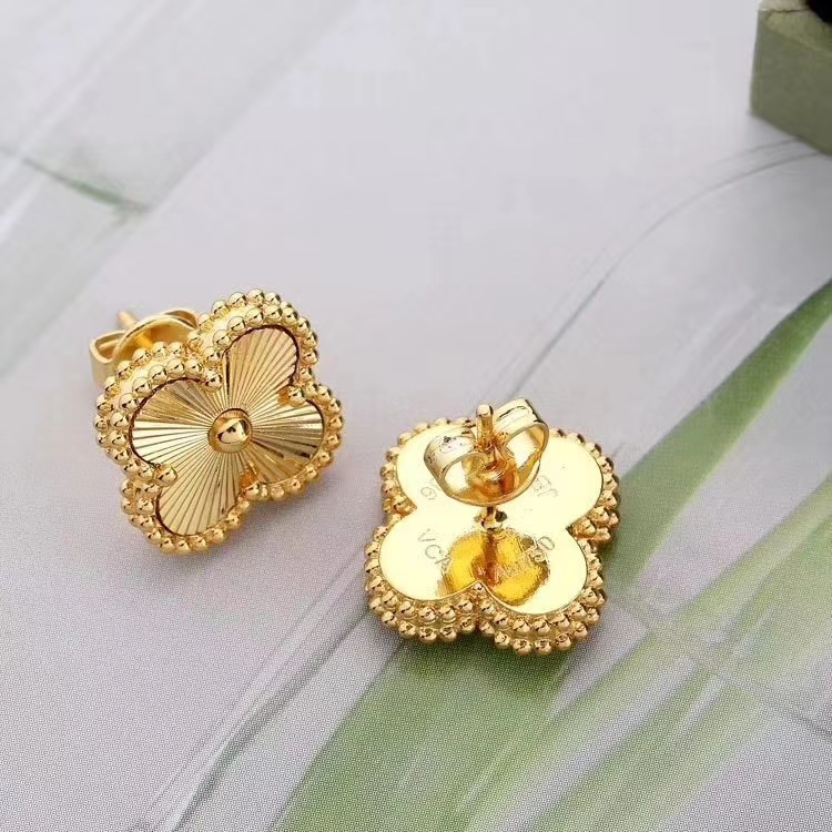 Bông Tai Hình Cỏ Bốn Lá Màu laser Thời Trang Cổ Điển Mới 2023