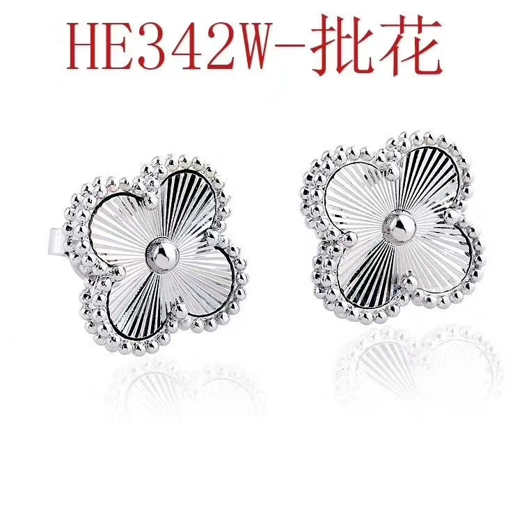 Bông Tai Hình Cỏ Bốn Lá Màu laser Thời Trang Cổ Điển Mới 2023