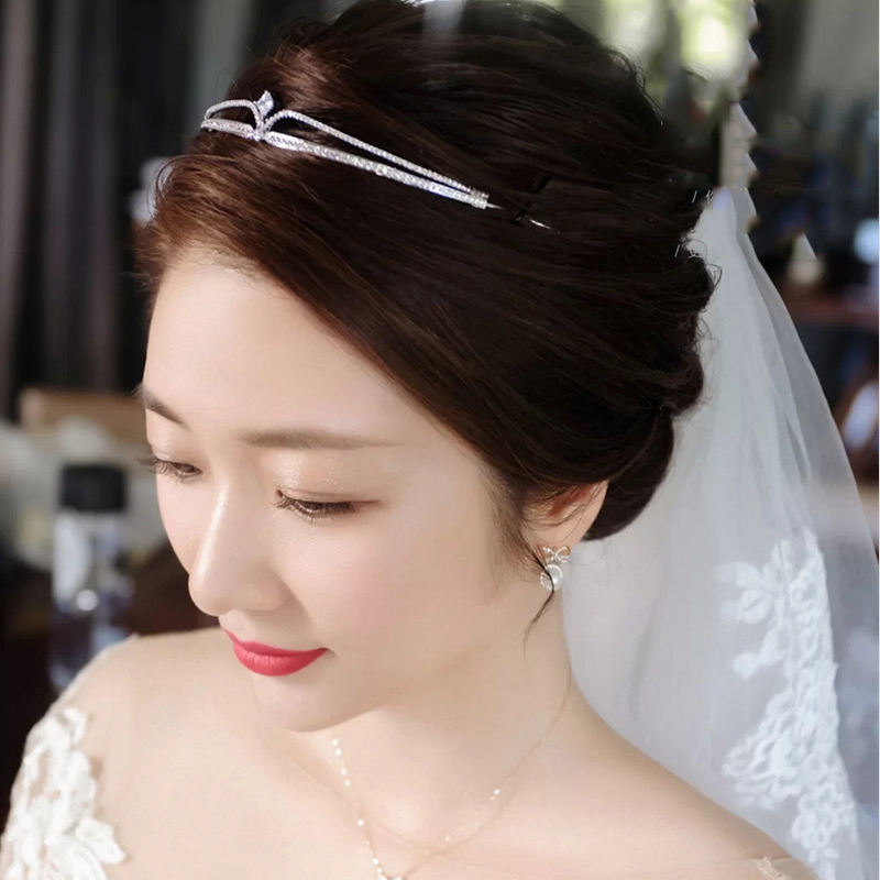 Vương miện cài tóc đính đá phong cách sang trọng cho cô dâu