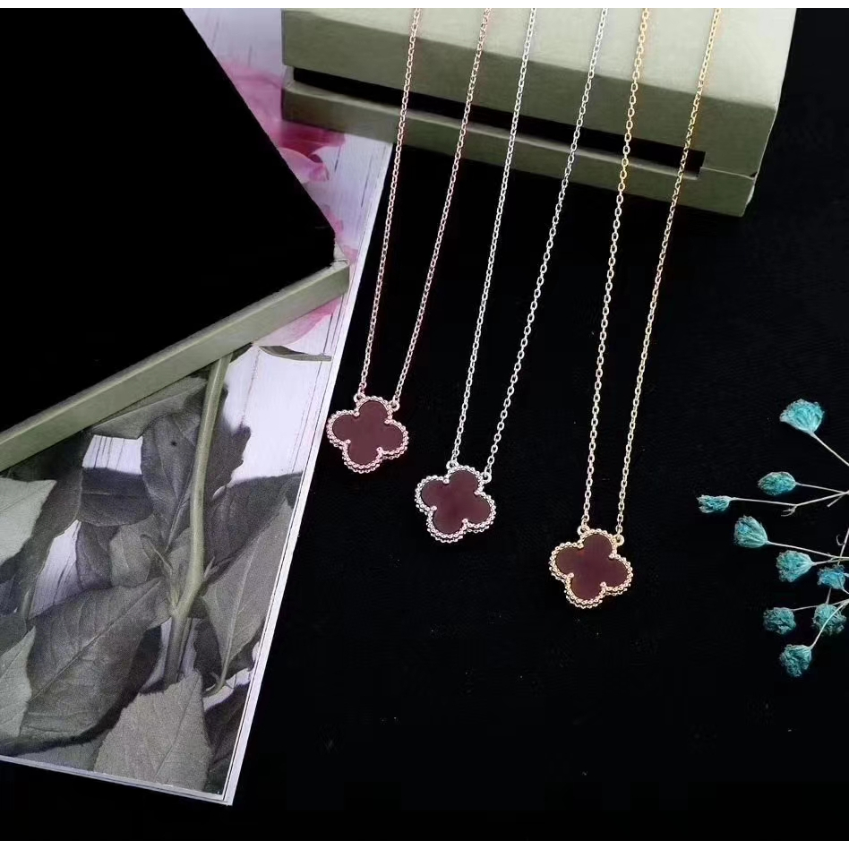 Vòng Cổ Cỏ Bốn Lá Thời Trang Mới 2023