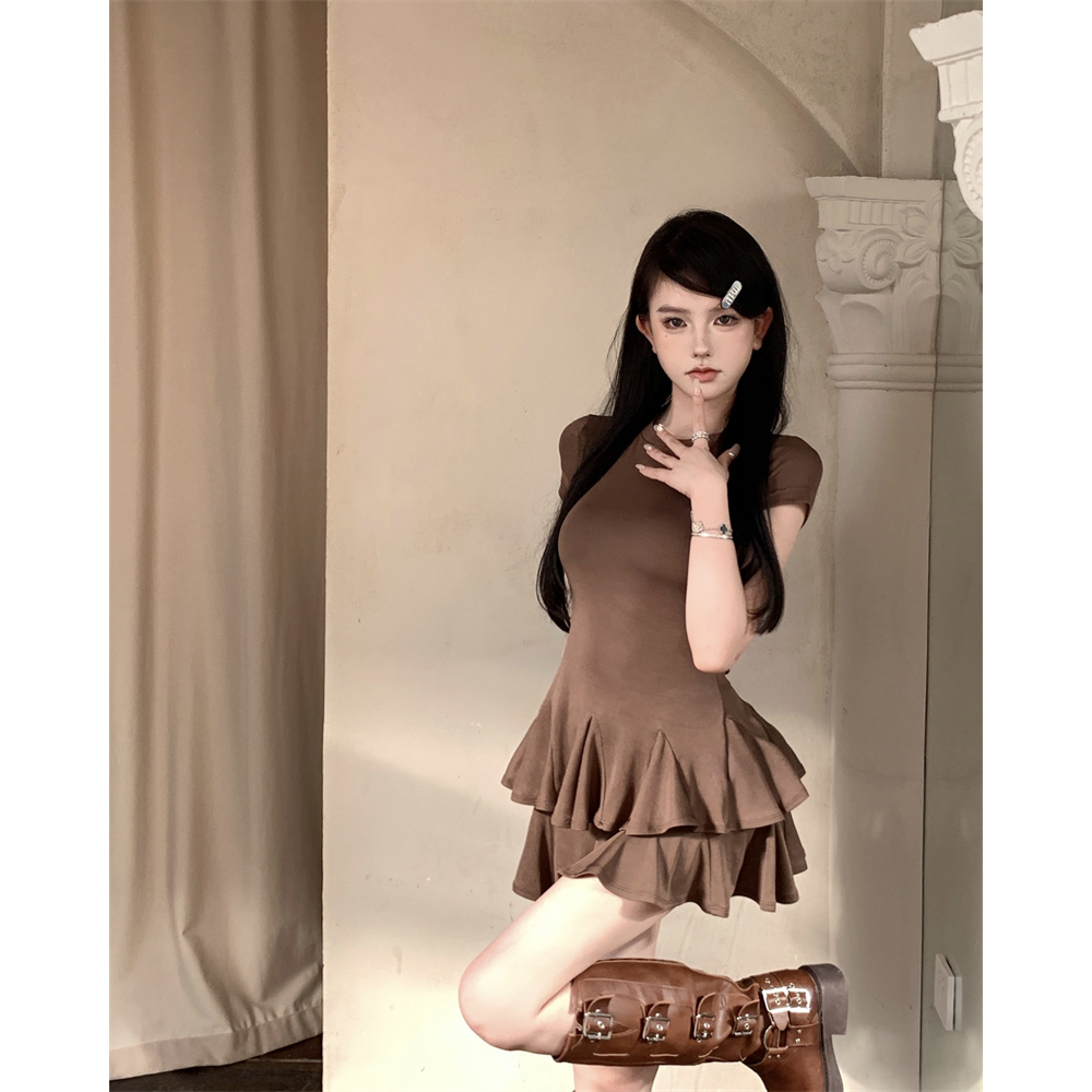 Bộ Áo Ngắn Tay + Chân Váy Xếp Li Xinh Xắn Dành Cho Nữ