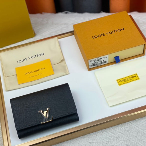 Chuẩn Bị Giao Hàng Trên Cùng Hàng Đầu Ví Da Louis Vuitton Dáng Ngắn Có logo LV Chính Hãng Mới Cho Nữ