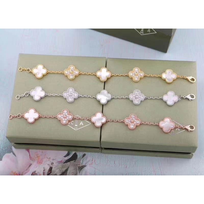 Vòng Đeo Tay Họa Tiết Cỏ Bốn Lá Thời Trang 2023