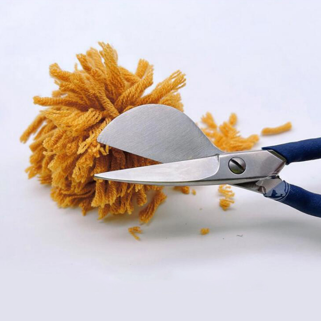 Kéo Cắt Chỉ May Thảm 7 "