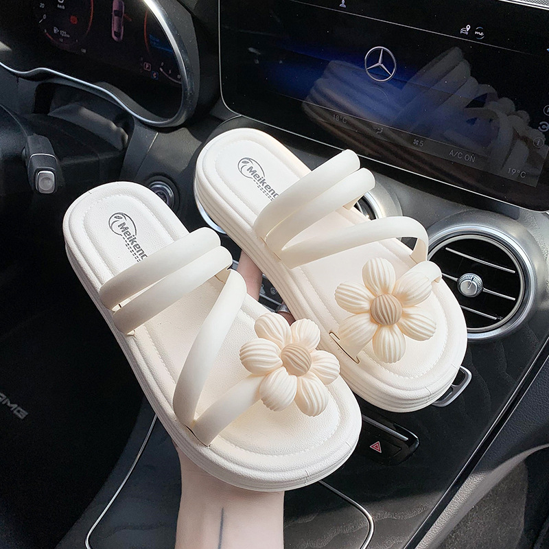 Giày Đi Biển Đế Dày Đính Hoa Ngọt Ngào Thời Trang