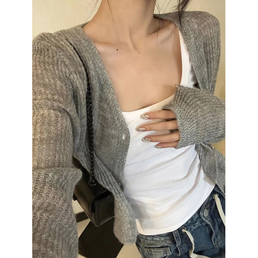 🍓Lazy casual V-neck sun proof knitted cardigan for women's gentle outerwear with short style and unique style top