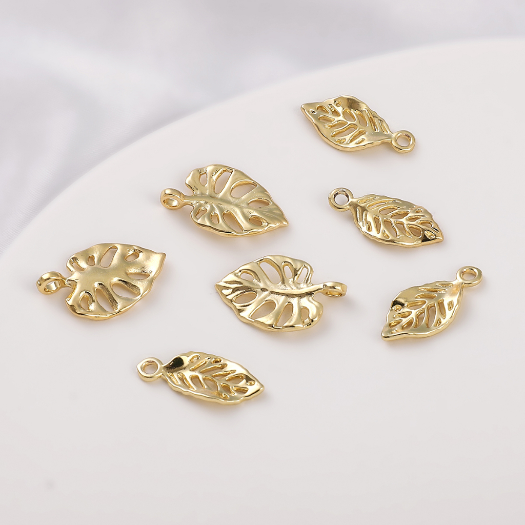 1 Mặt Dây Chuyền Hình Chiếc Lá Mạ Vàng 14k
