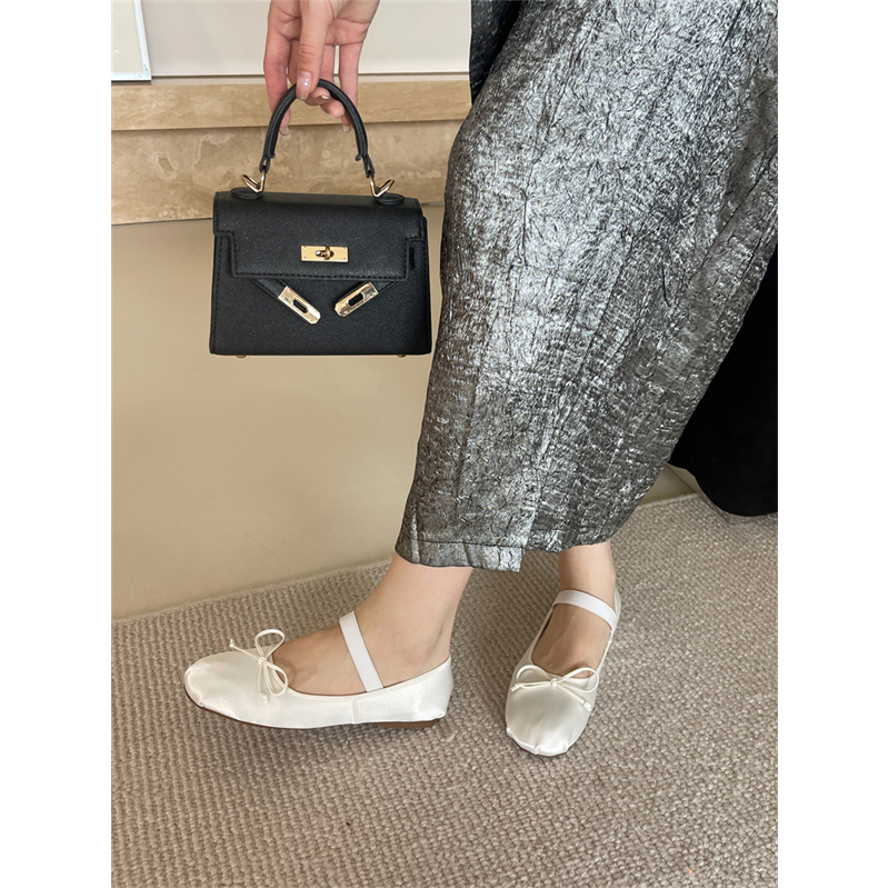 Giày BúP Bê ThờI Trang