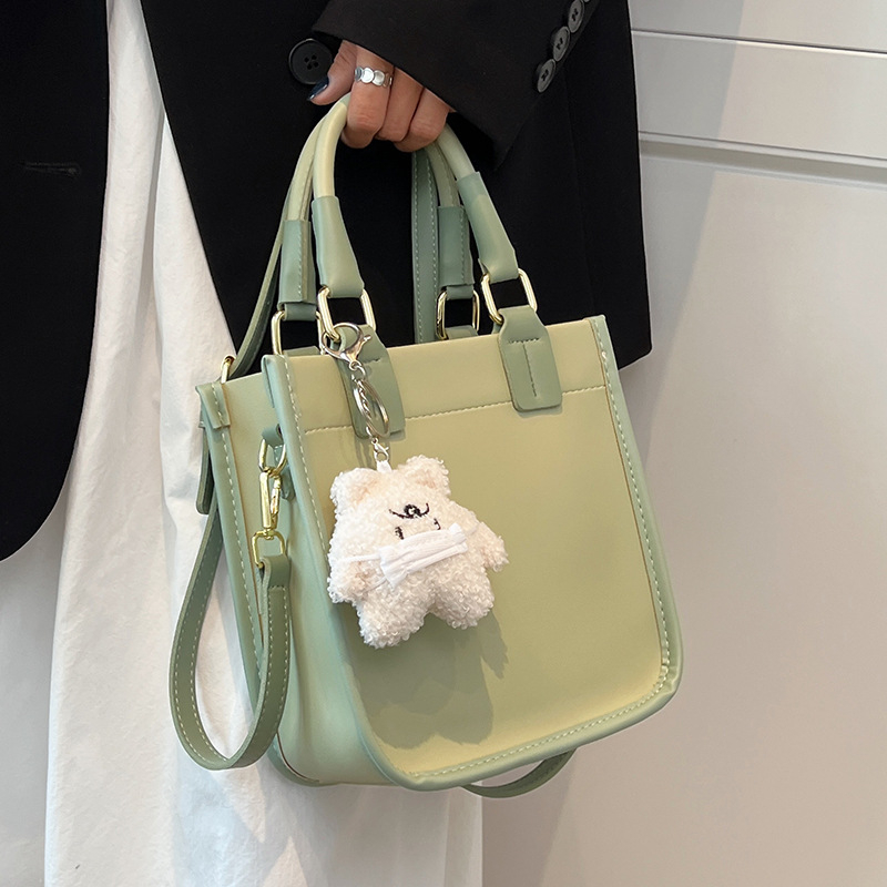 Túi đeo chéo dáng vuông nhỏ thiết kế dễ thương thời trang cho nữ IELGY