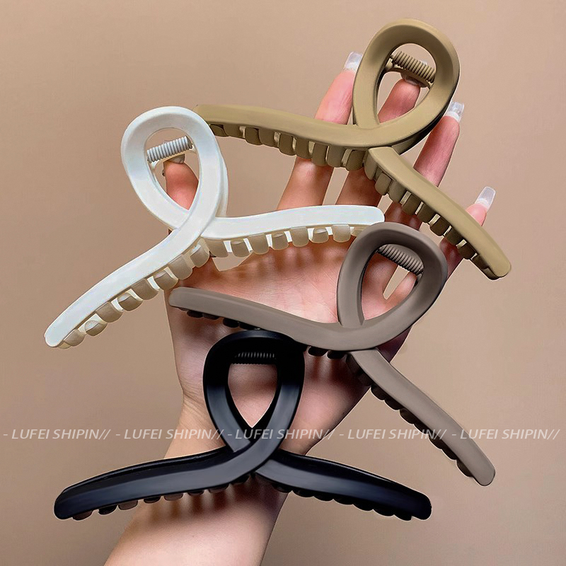 Kẹp Tóc Hình Cá Mập Lớn Thời Trang 2024 Cho Nữ