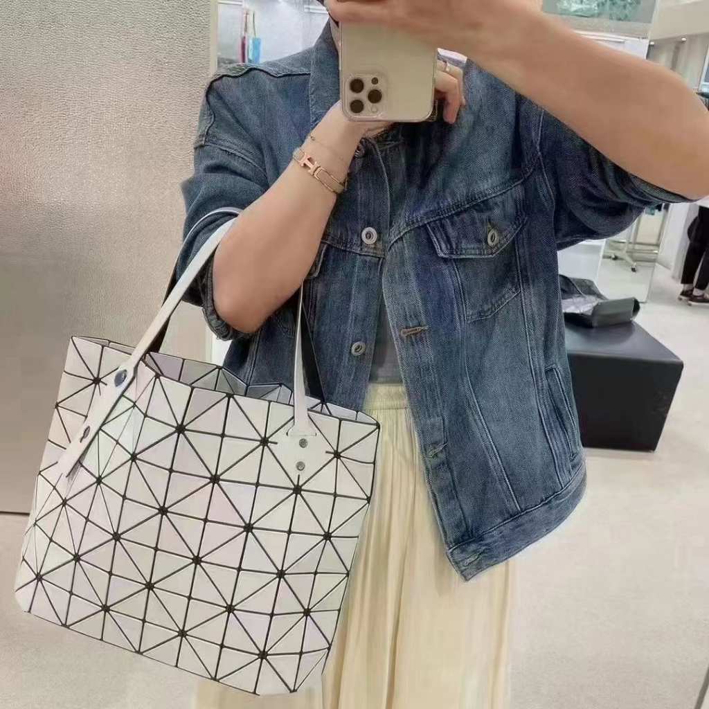 100% Bao Bao Issey Miyake Bag The New rhombic plaid bag Shoulder Bags handbag Women's bag Tote bag