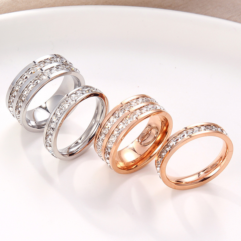 Nhẫn Thép Titan Đính Đá Zircon Sang Trọng Cho Cặp Đôi