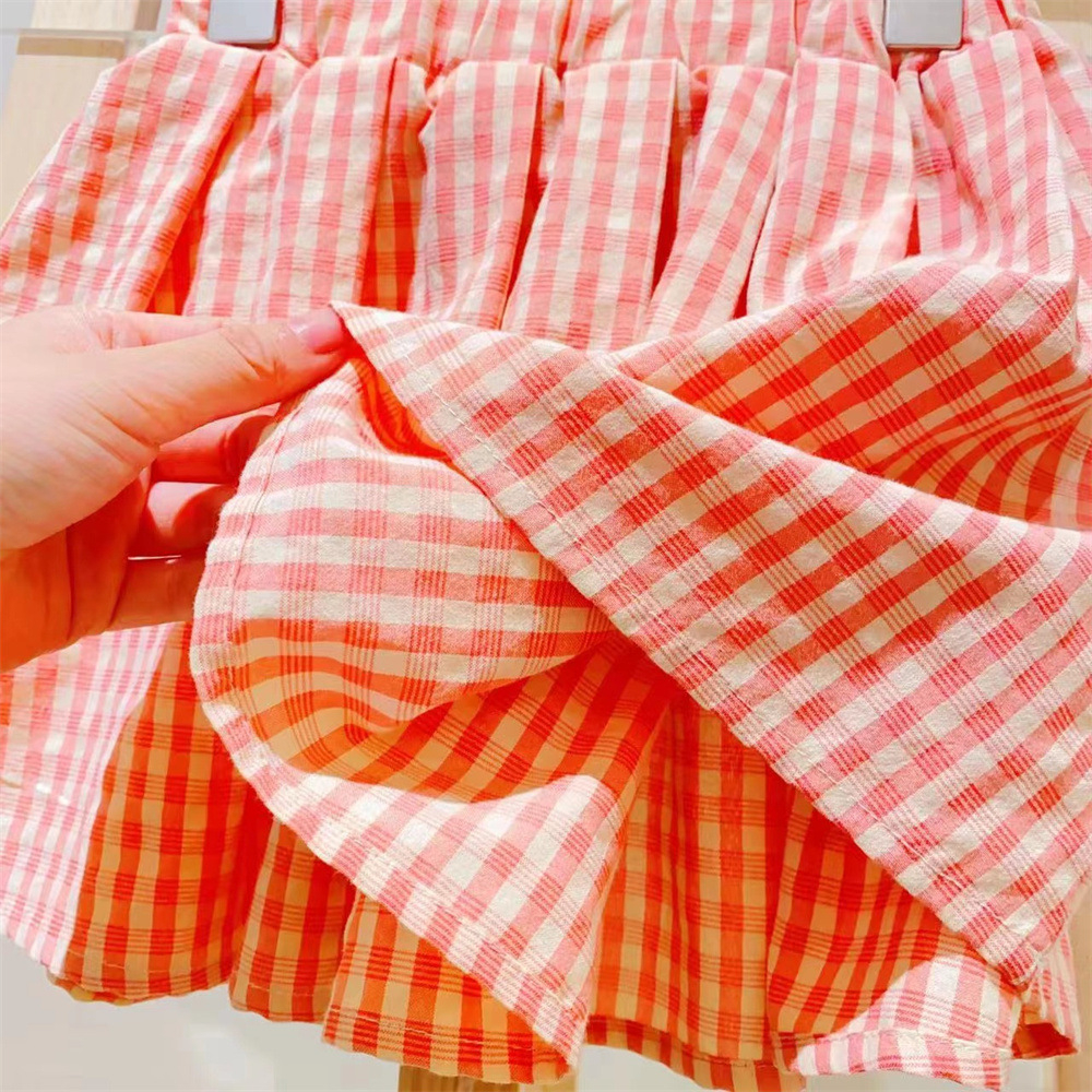 Bộ đồ váy xếp li họa tiết kẻ sọc nhỏ dễ thương và ngọt ngào phù hợp cho bé gái