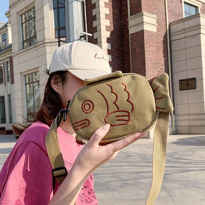 Túi Đeo Chéo Vải Canvas Mềm Thêu Hình Cá Dễ Thương Phong Cách Nhật Hàn Cho Nữ