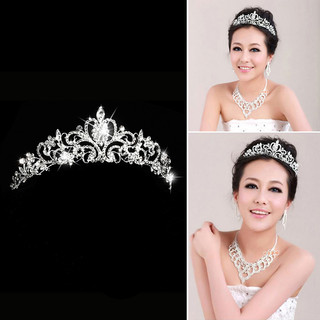Cài tóc hình vương miện sang trọng cho cô dâu