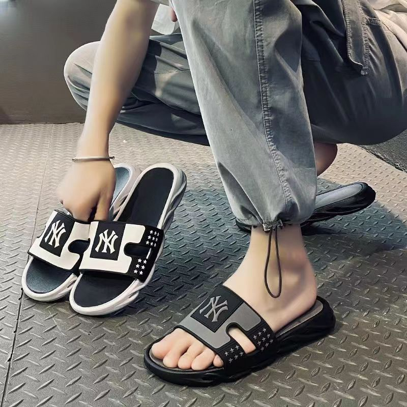 Dép Sandal Đế Mềm Chống Trượt Phong Cách Thời Trang Mùa Hè Cho Nam Giới