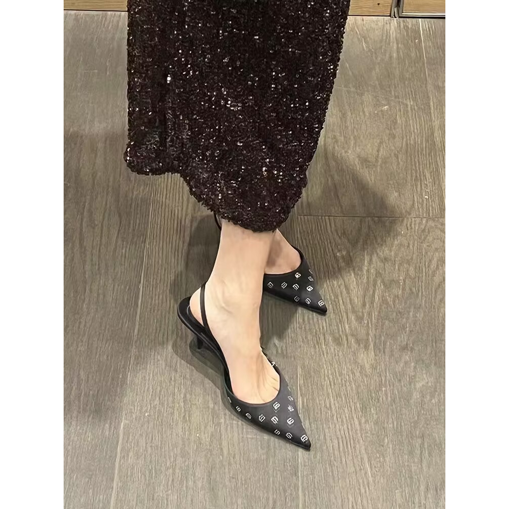 Giày Cao Gót Mũi Nhọn Đính Đá Thời Trang 2.36 Inches