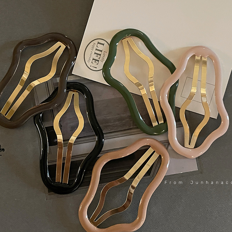 Kẹp Tóc Hình Đám Mây Rỗng Cho Nữ