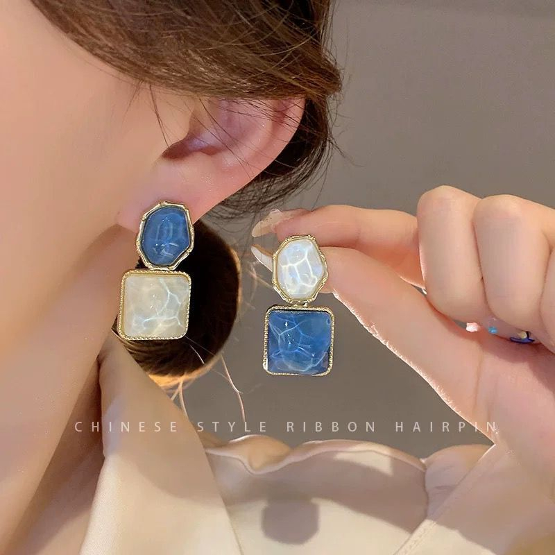 Khuyên Tai Màu Xanh Dương Thiết Kế Mới Thời Trang Theo Phong Cách Hàn Quốc