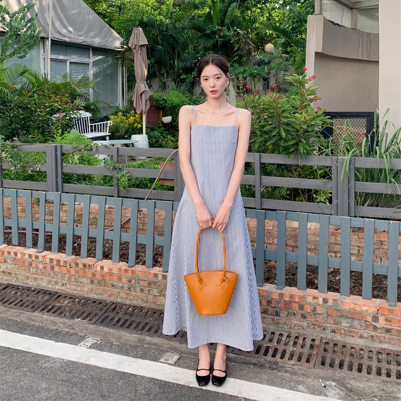 66363 Phong Cách Mới Váy Hai Dây Sọc Thanh Lịch
