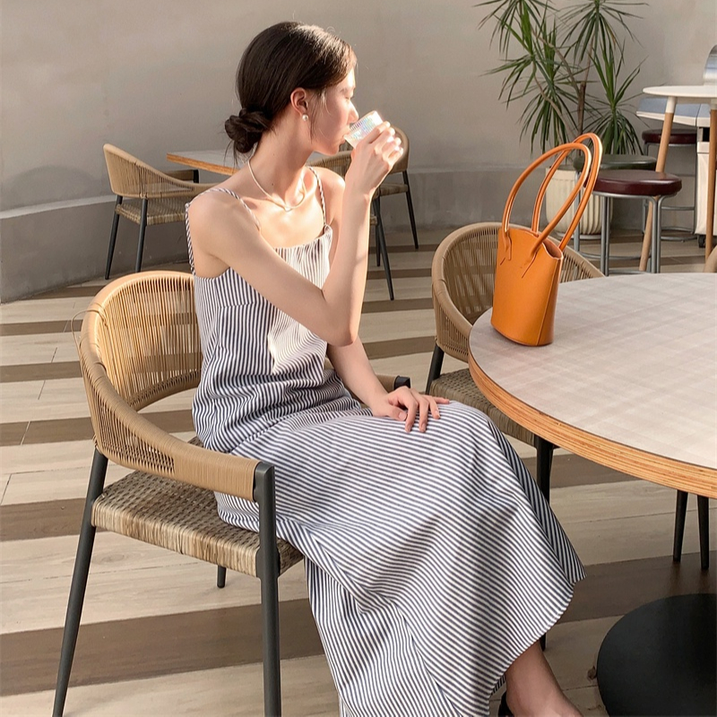 66363 Phong Cách Mới Váy Hai Dây Sọc Thanh Lịch