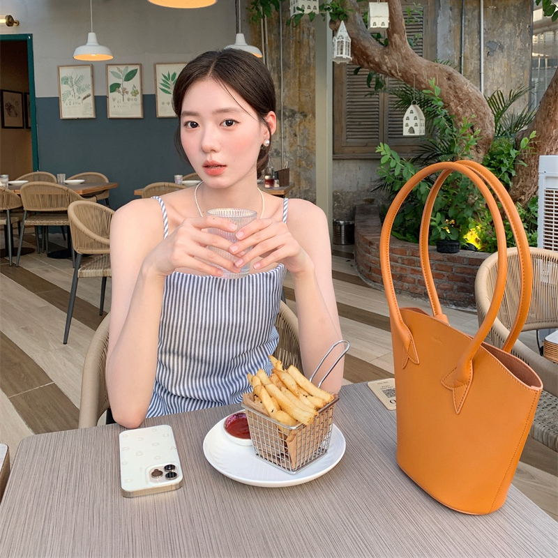 66363 Phong Cách Mới Váy Hai Dây Sọc Thanh Lịch