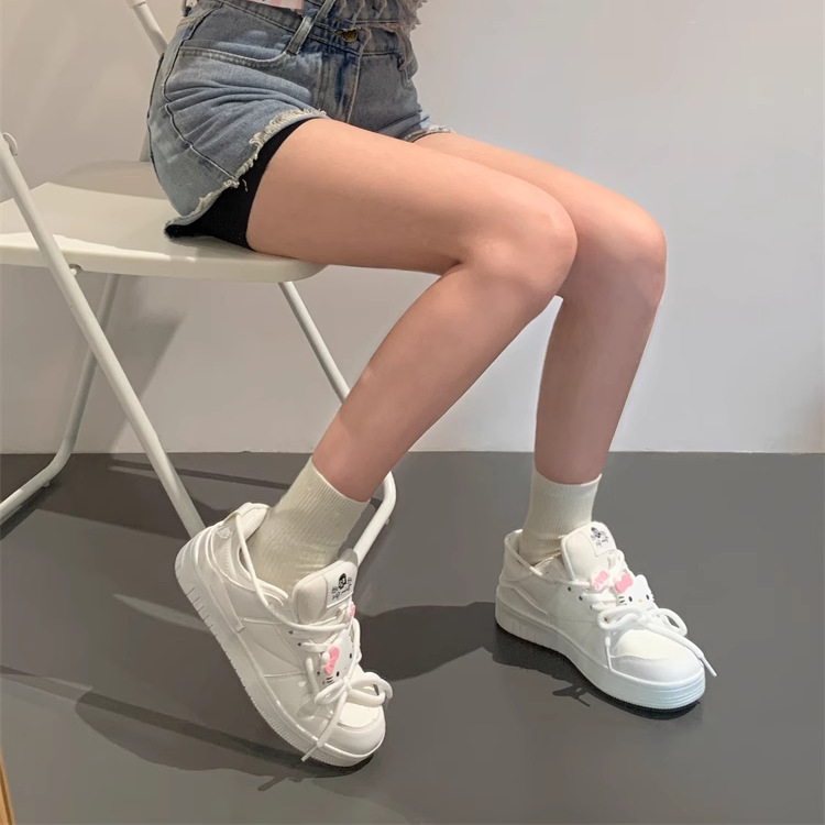 🔥Chất lượng cao🔥Giày Thể Thao Nữ Màu Hồng Giày Sneaker Đế Dày Giày Bánh Mì Bách Đáp Phong Cách Thời Trang Hello Kitty Dễ Thương