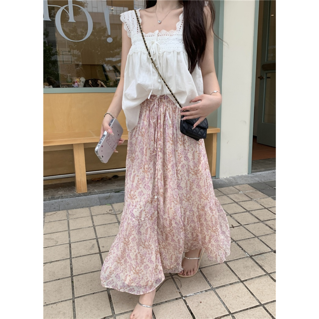 66042 Áo Vest Trắng Ren / Váy Hoa Hồng