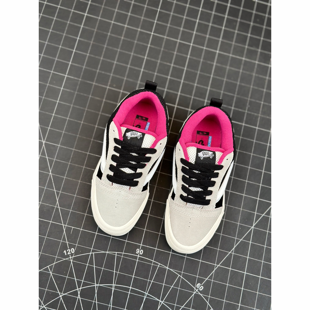 Giày sneaker Vans Vault Knu-Skool VR3 LX Phong Cách retro