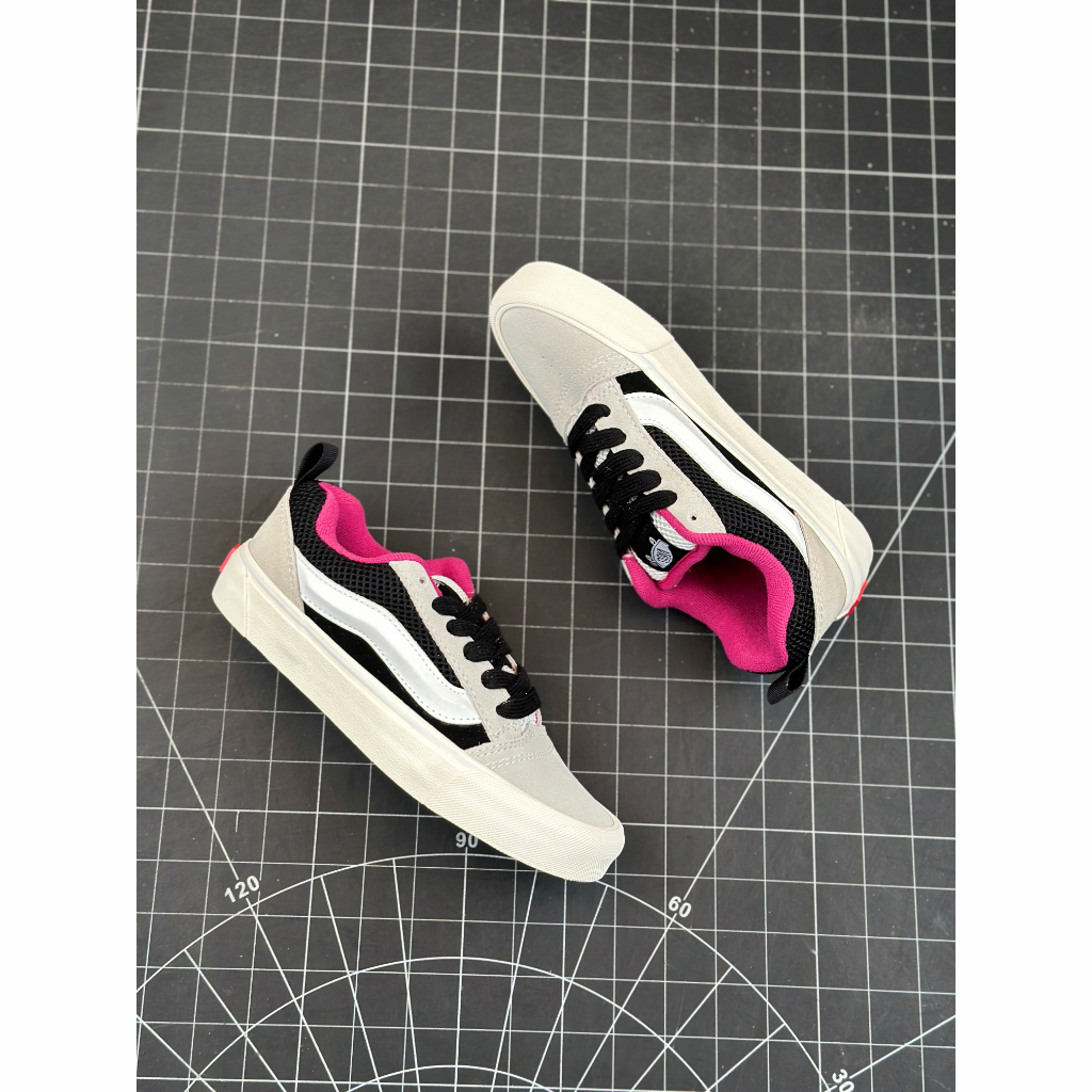 Giày sneaker Vans Vault Knu-Skool VR3 LX Phong Cách retro