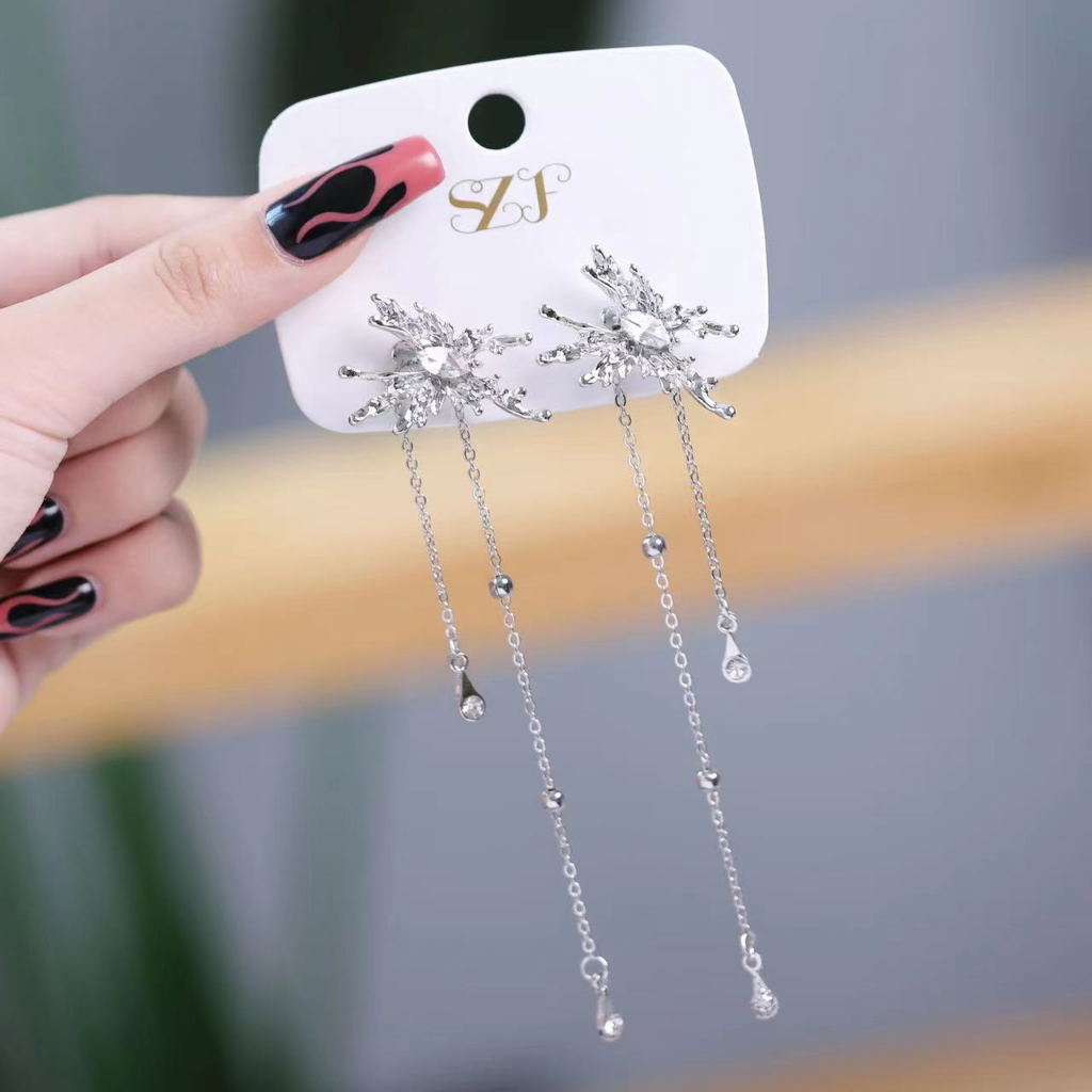 Bông Tai Kim Loại Dáng Dài Hình Bướm Phối Tua Rua Dễ Thương Thời Trang Cho Nữ PD1494