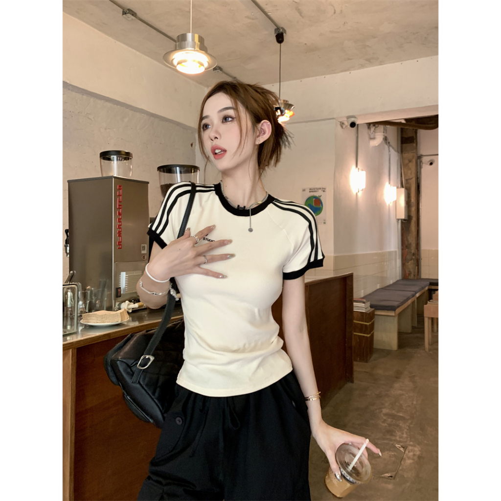 Minimalist Labo Áo Croptop Tay Ngắn Thêu Chữ Thời Trang Dành Cho Nữ（Áo dệt kim）