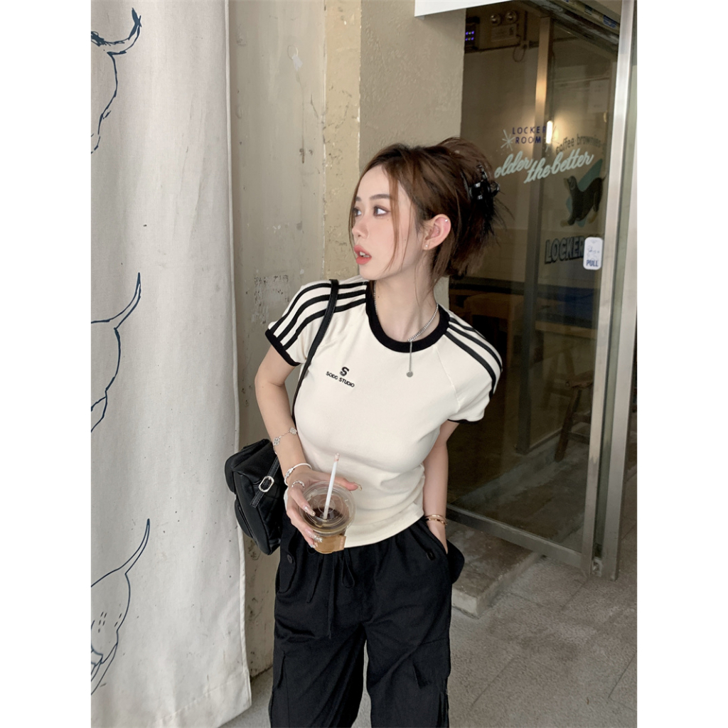 Minimalist Labo Áo Croptop Tay Ngắn Thêu Chữ Thời Trang Dành Cho Nữ（Áo dệt kim）