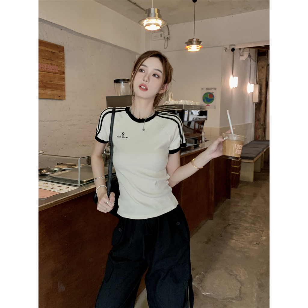 Minimalist Labo Áo Croptop Tay Ngắn Thêu Chữ Thời Trang Dành Cho Nữ（Áo dệt kim）