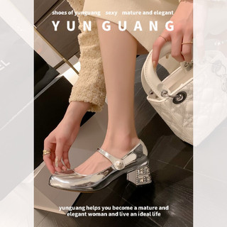 Yunguang Giày Cao Gót Mũi Tròn Đính Đá Phối Khóa Cài Thời Trang Thanh Lịch Dành Cho Nữ