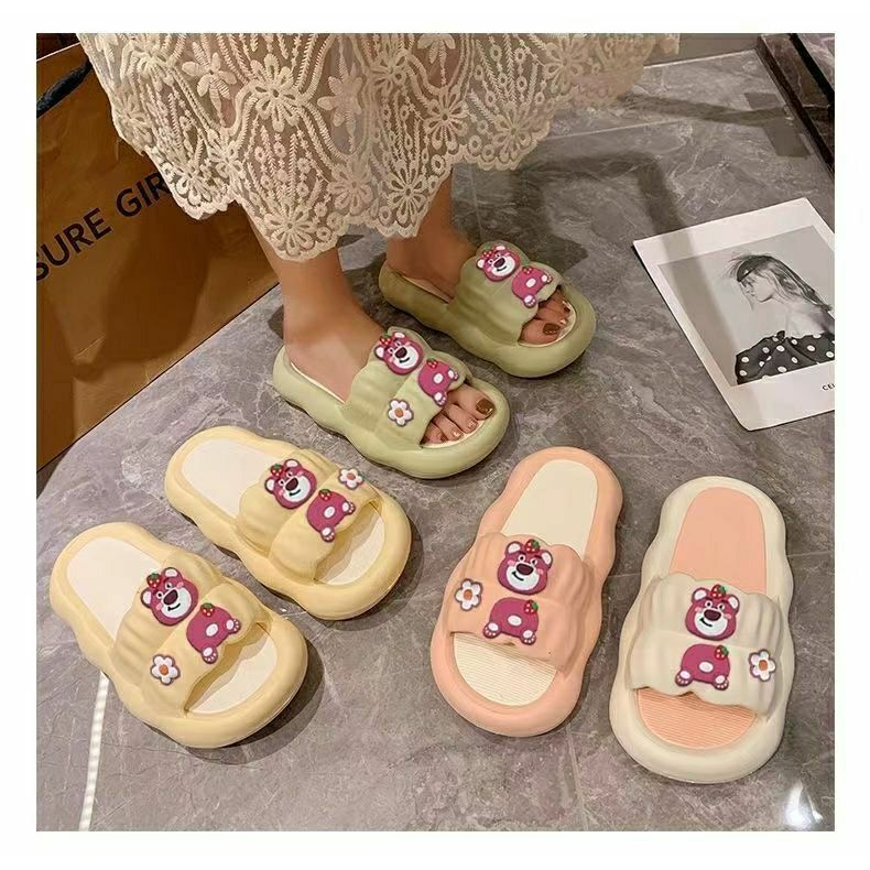 Qinos Dép Đế Dày Chống Trượt Họa Tiết Gấu Và Dâu Tây Thời Trang Mùa Hè 2023 Cho Nữ