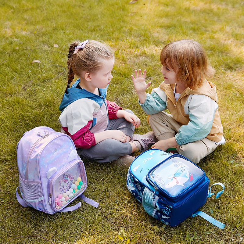 Balo đi học Sun Eight siêu nhẹ có khóa cài trước ngực dễ thương cho bé